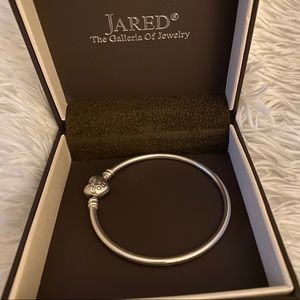 NEW PANDORA 6.7 Bangle Moments Logo Heart Silver
